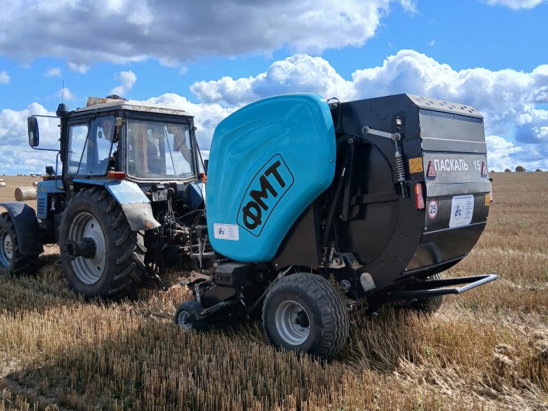 Рулонный пресс-подборщик PASCAL 15