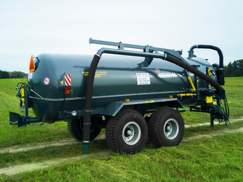 Машина для внесения жидких органических удобрений МВЖУ-11