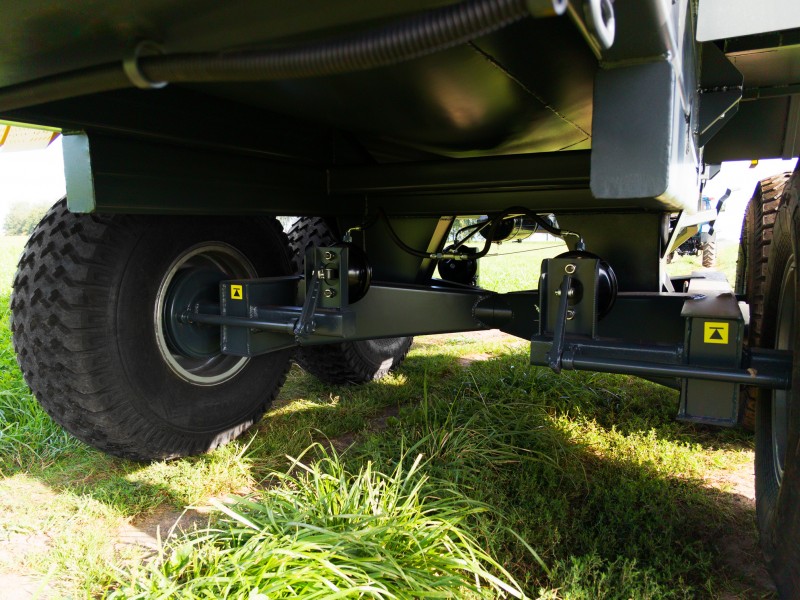 Машина для внесения жидких органических удобрений МВЖУ-12