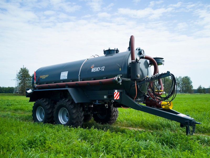 Машина для внесения жидких органических удобрений МВЖУ-12