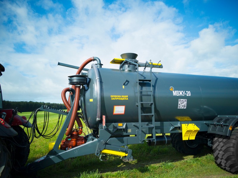 Машина для внесения жидких органических удобрений МВЖУ-20