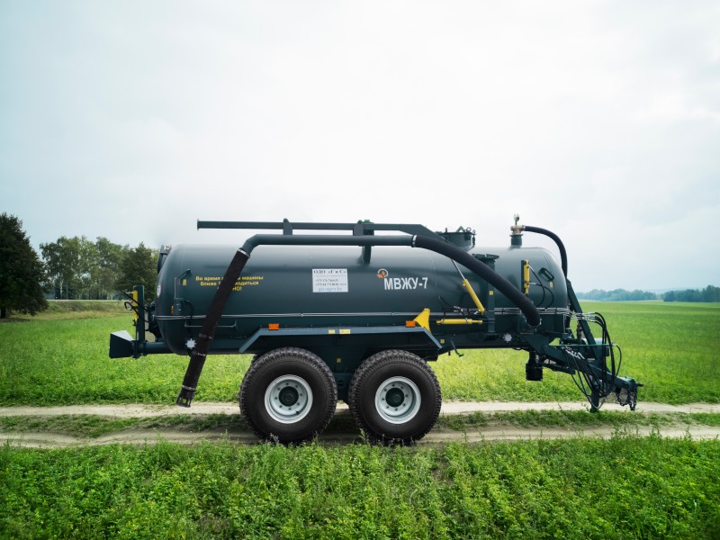 Машина для внесения жидких органических удобрений МВЖУ-7