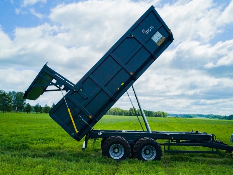 Полуприцеп тракторный самосвальный ПТС-18