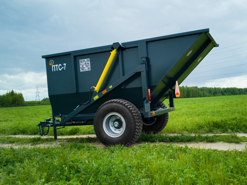 Полуприцеп тракторный самосвальный ПТС-7